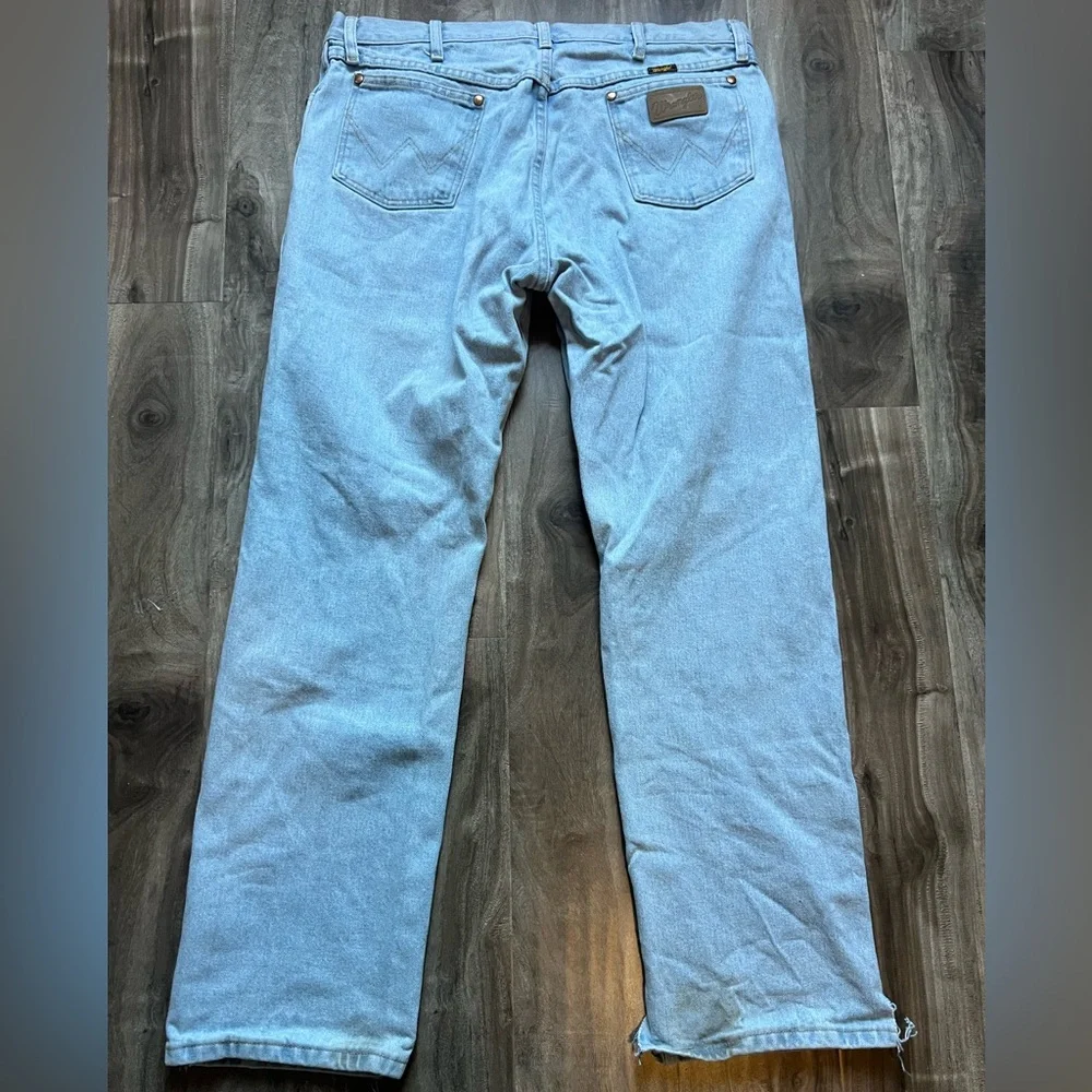 Wrangler Men's Light Blue Straight Jeans size 36x32 - Picture 6 of 9